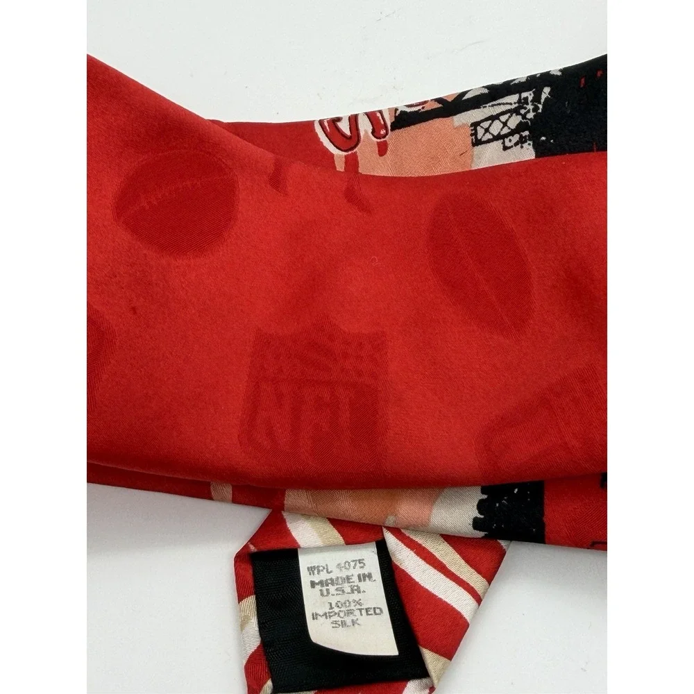 Vtg 90's San Francisco 49ers USA Made Silk Quarterback NFL Tie